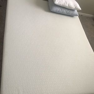 Queen size mattress and pillows